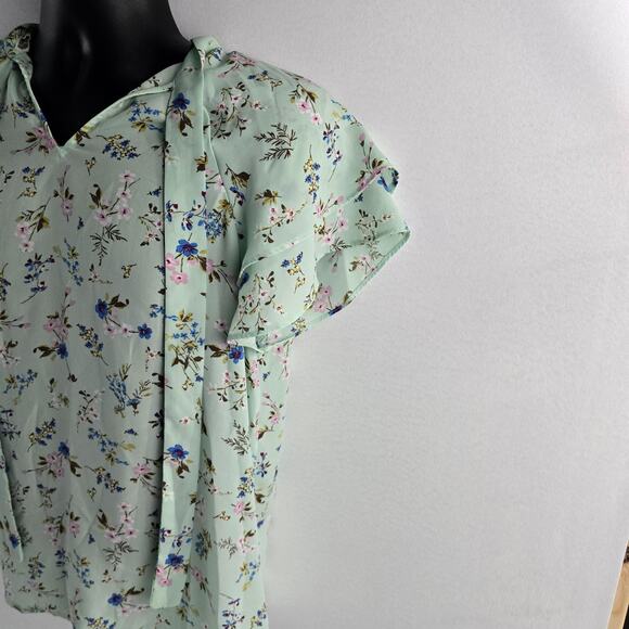 Pleione Women’s Mint Green Floral Short Sleeve Tie Neck Blouse Size M 6445 - Picture 2 of 8